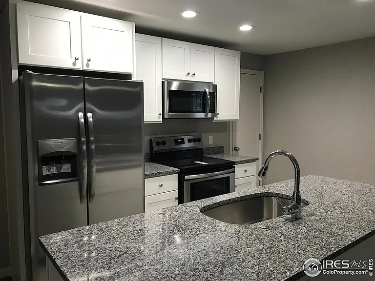 705 N 2nd St — Photo 5