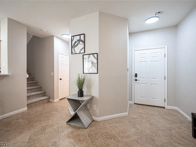 641 Solitude Point Ave — Photo 9