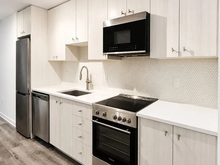 5 Wellington St S #905 — Photo 18