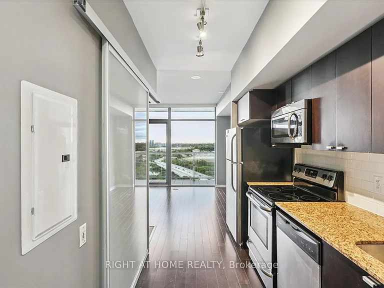 105 Queens Cay W #1607 — Photo 12