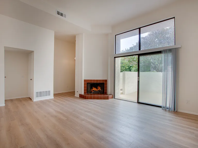 7413 Caminito Carlotta — Photo 3