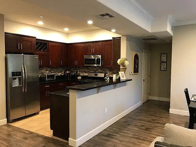 11210 Peach Grove St #204 — Photo 12