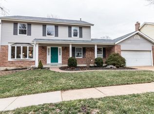 842 Pontoison Dr, Ballwin, MO