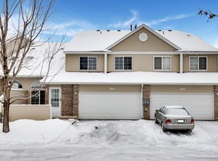 1125 Pecks Woods Dr, New Brighton, MN 55112