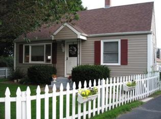 15 Rosedale Ct, Middletown, RI 02842