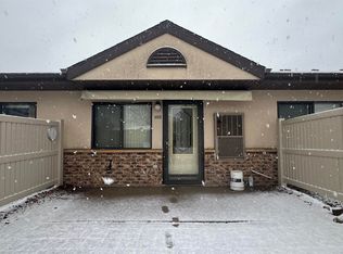 520 S 1st Ave #105, New Hampton, IA 50659