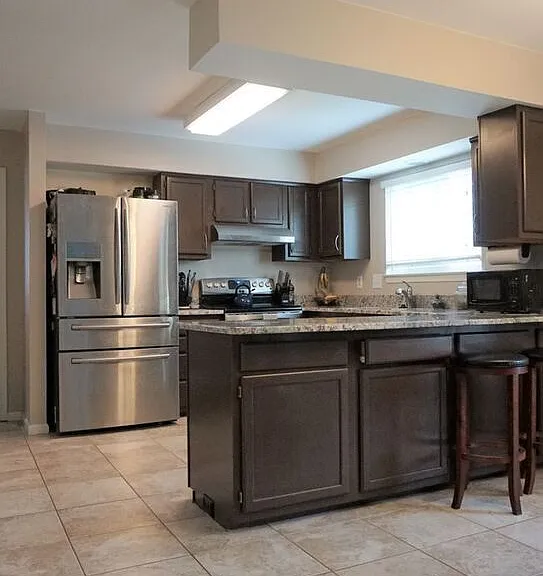 14692 Stratford Dr — Photo 2