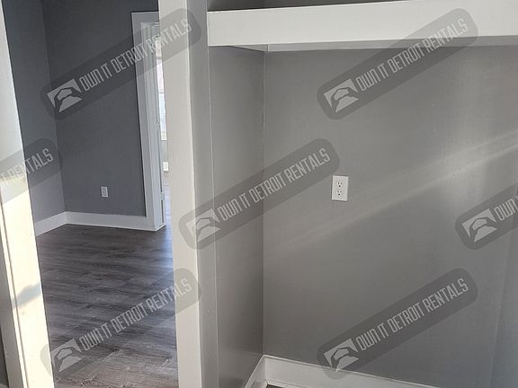 3rd image of 17310 Bentler St #3A