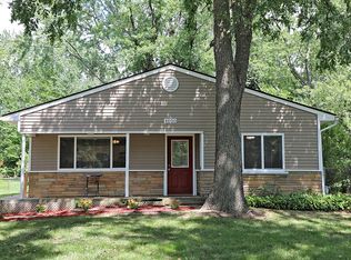4000 Lanette Dr, Waterford, MI 48328