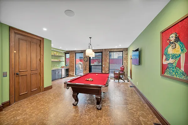 Sold by Compass | media 38