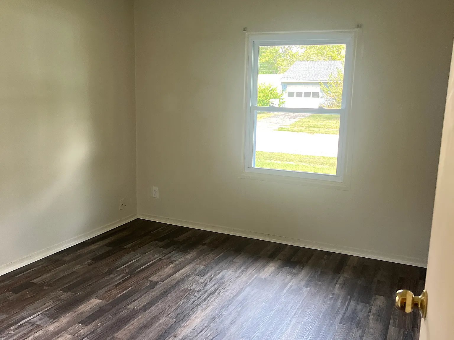 4 bed, 1.5 bath, 1104 sqft, $1,600 — Photo 4