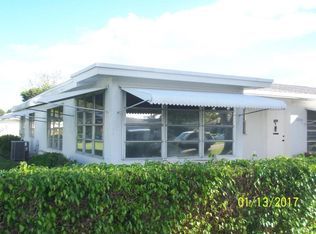 7372 W Oakridge Cir, Lake Worth, FL 33462