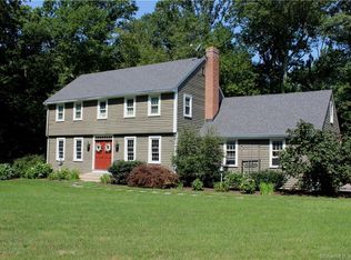 6 Wood Pond Ln, Old Saybrook, CT 06475