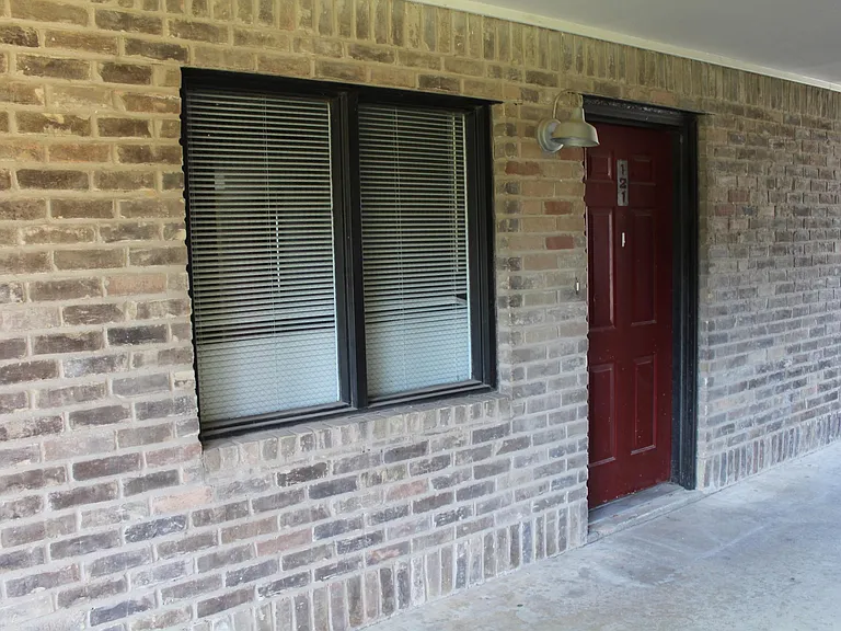 1226 Baylor Ave #121 — Photo 2