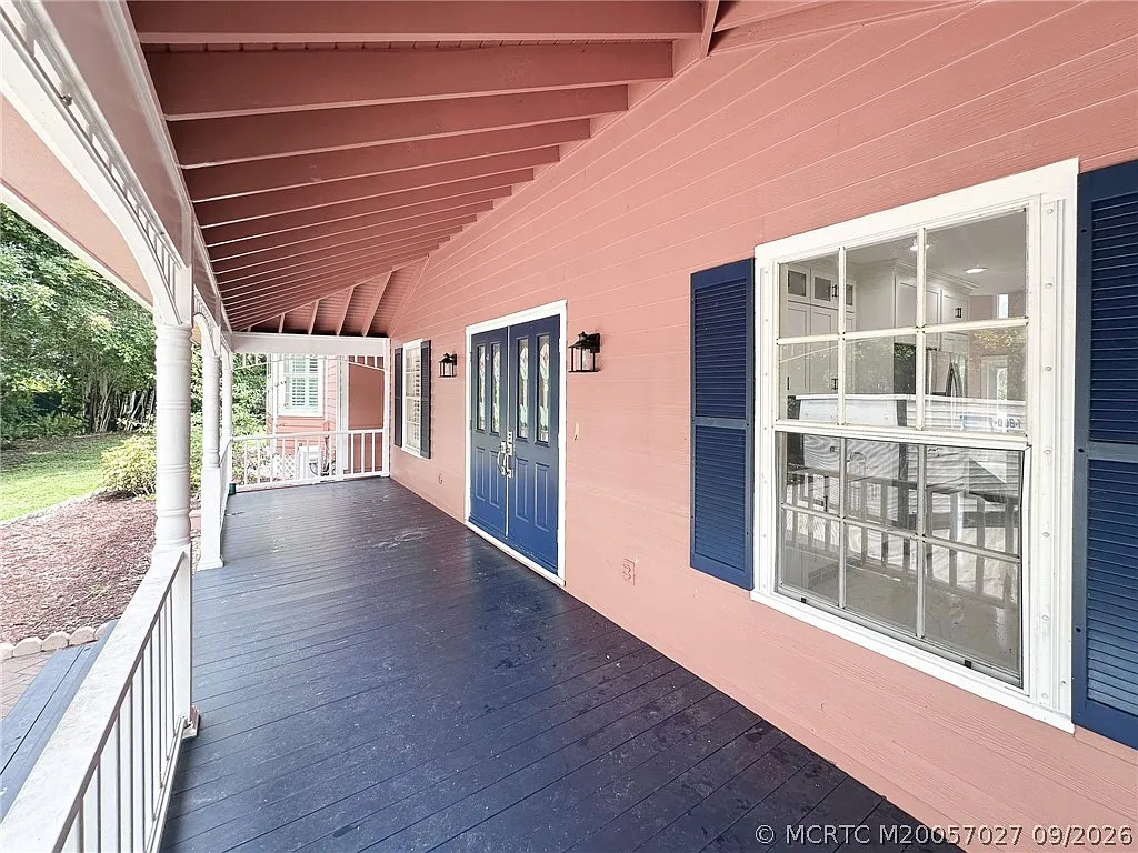 3 bed, 2.0 bath, 2635 sqft, $4,500 — Photo 3