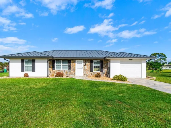 1697 SE Lyngate Drive, Port St Lucie, FL 34952