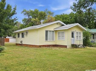 113 4th Ave E, Kindersley, SK S0L1S0