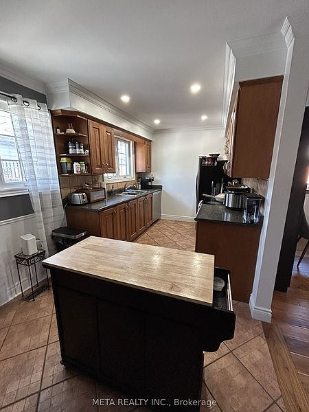 Brampton House for rent - 3 Bedrooms — photo 8