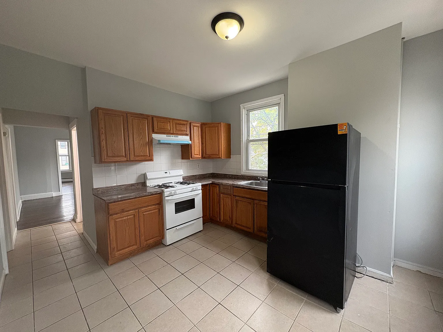 3 bed, 1200 sqft, $2,295 — Photo 1