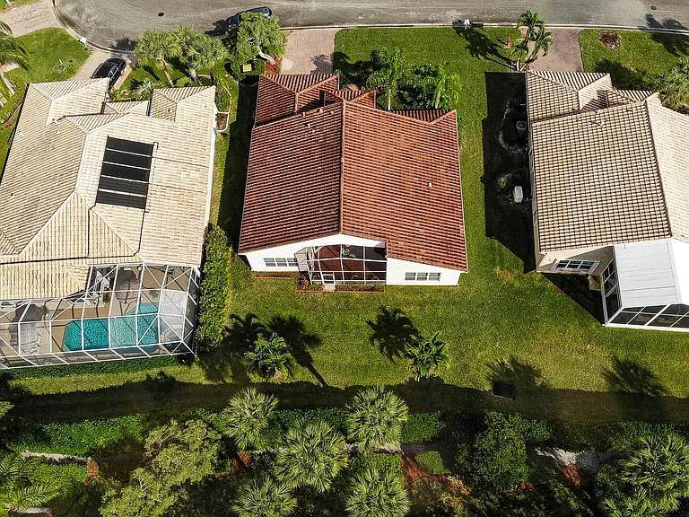 431 NW Cool Water Ct — Photo 22