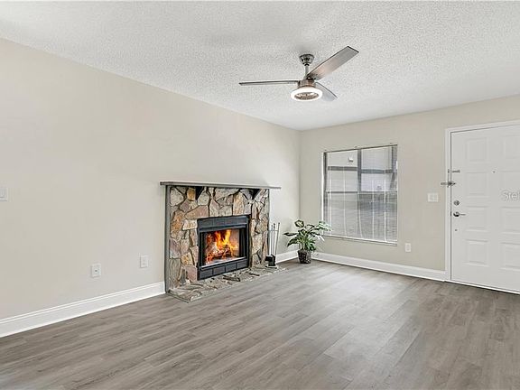 5th image of 4025 Angel Oak Ct APT 101