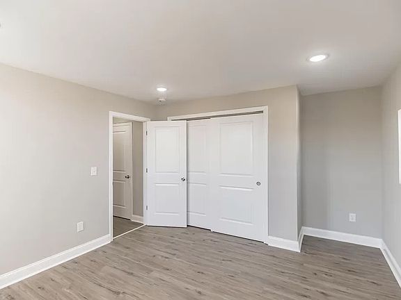 3rd image of 1325 Morris St Floor 3