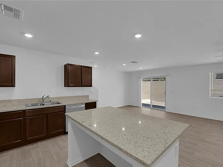 6086 Swift Lariat St — Photo 10