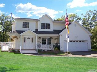 32A Ridge Rd, Ridge, NY 11961