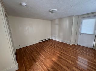 30 Chestnut St APT 1, Fitchburg, MA 01420