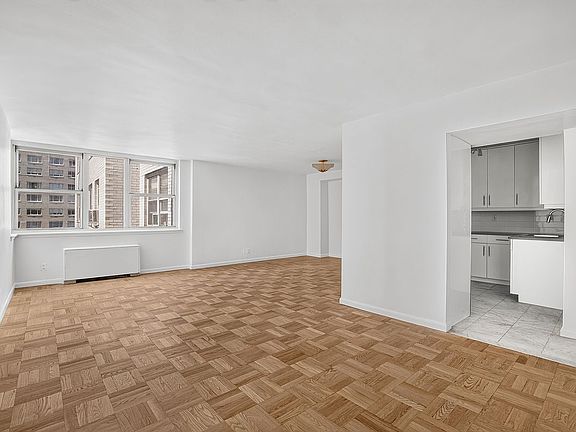 2nd image of 200 E 58th St APT 11B