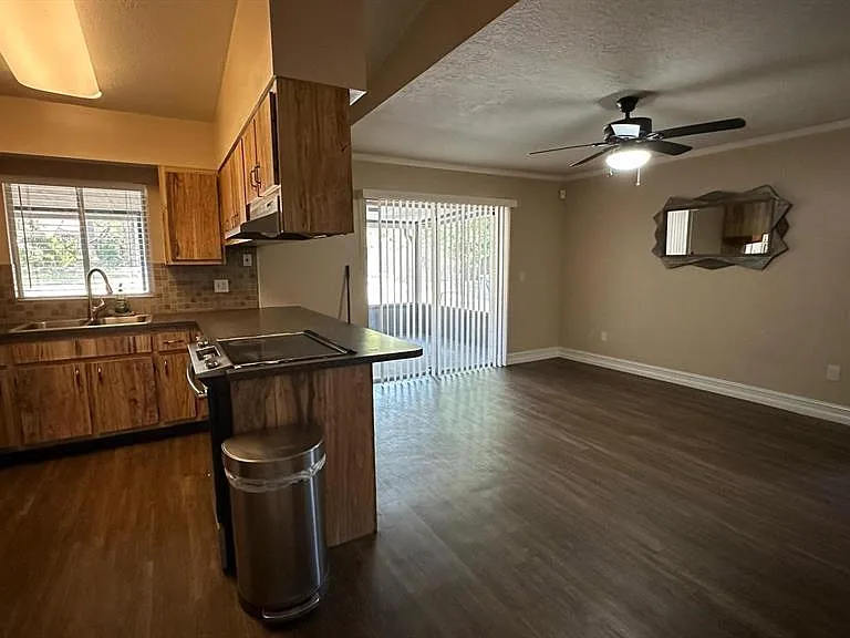 102 Winding Ridge Dr — Photo 23