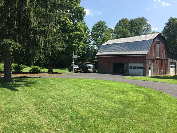 3480 sq ft barn with 7 bays