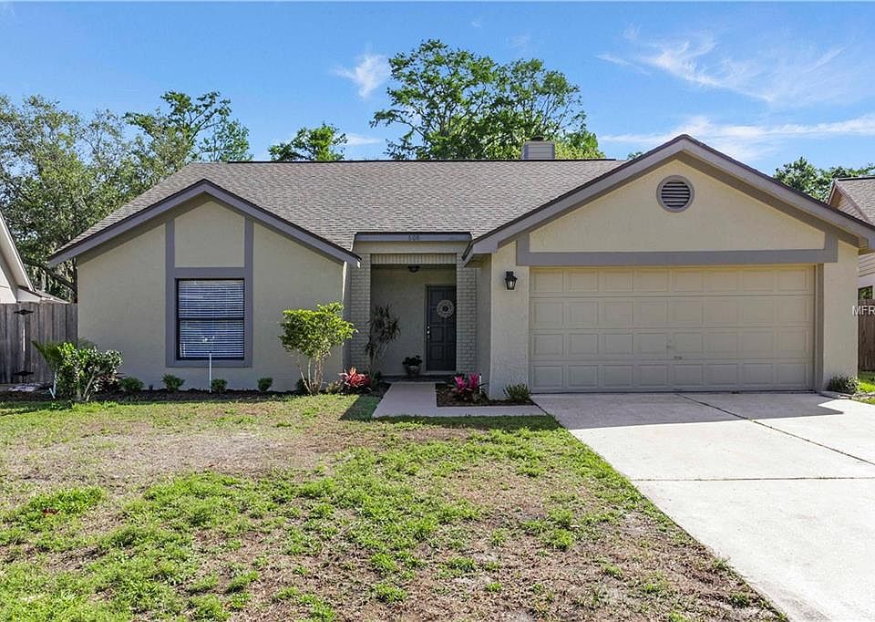 1st image of 608 Holbrook Cir