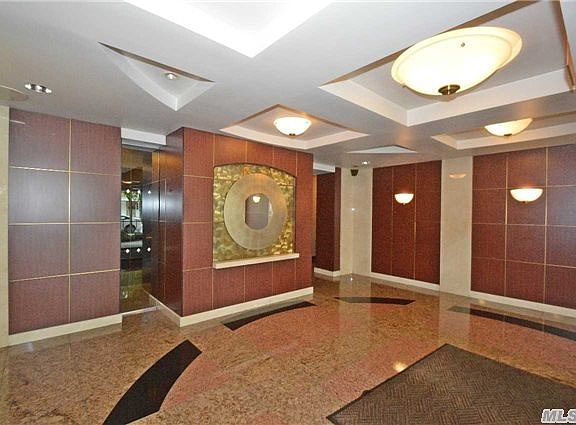 4th image of 210-50 41st Ave #2K