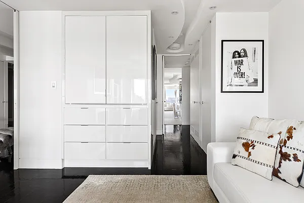 Sold by SERHANT. | media 6