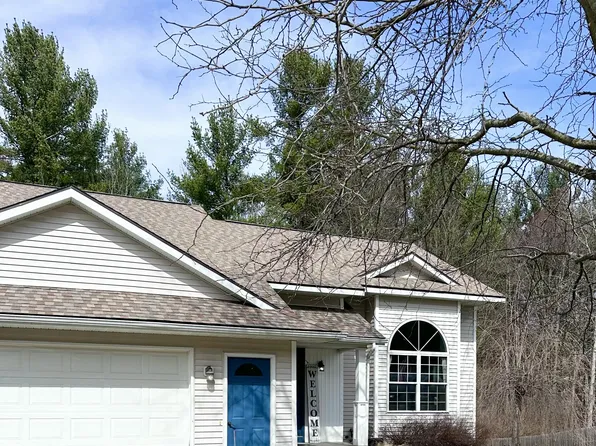 733 W River Hills Ct, Newaygo, MI 49337