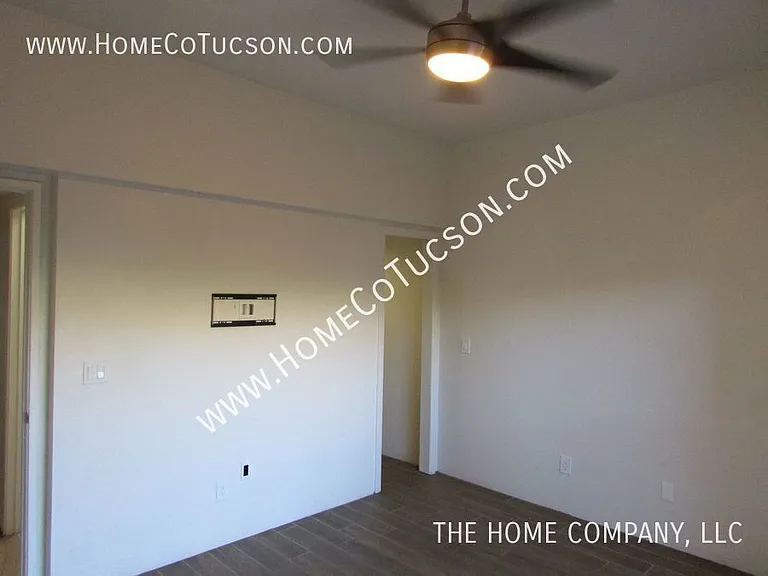 3668 N Royal Prince Ct — Photo 23