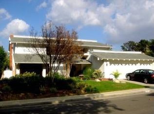 3824 Saint Johnswood Dr, Woodland Hills, CA 91364