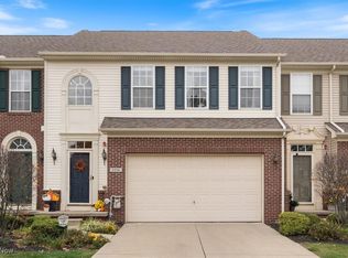 2936 Stratford Way, Willoughby Hills, OH 44092