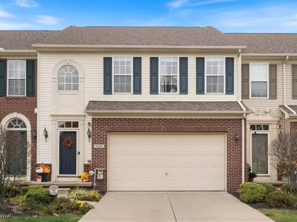 2936 Stratford Way, Willoughby Hills, OH 44092