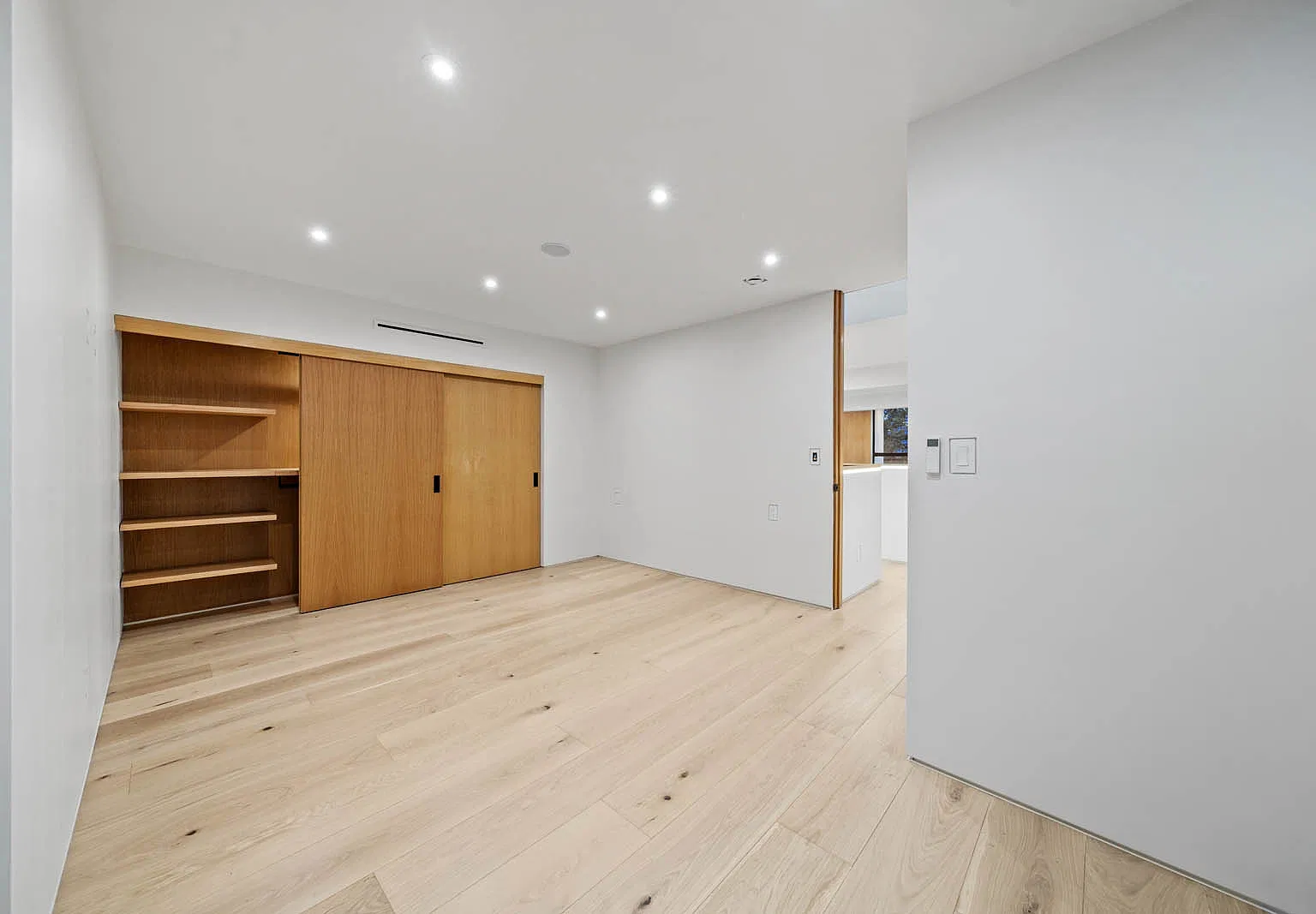 7376 Fay Ave — Photo 2