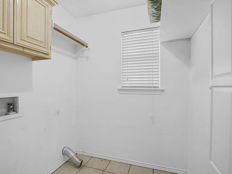 3040 Flamingo Cir — Photo 7