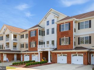 15231 Royal Crest Dr APT 101, Haymarket, VA 20169