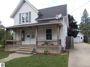 1332 Olmstead St, Owosso, MI 48867