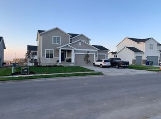 7098 W Largo Vista Dr, West Valley, UT 84081