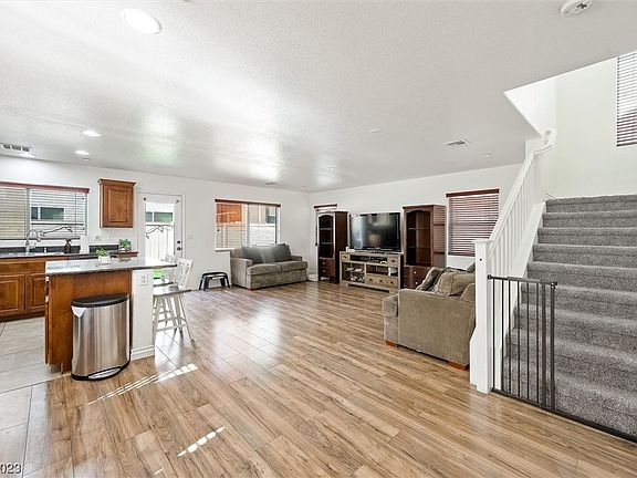 3rd image of 5669 Orangeroot Ct