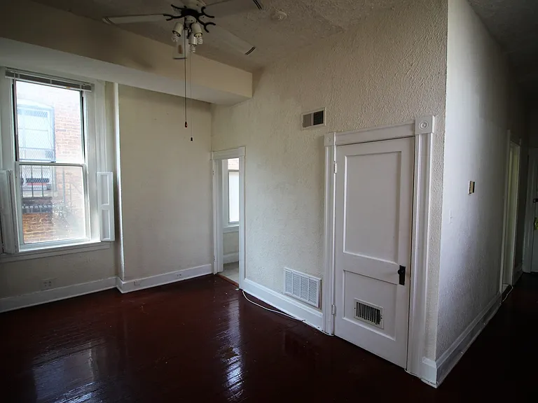 525 N. Charles St — Photo 8