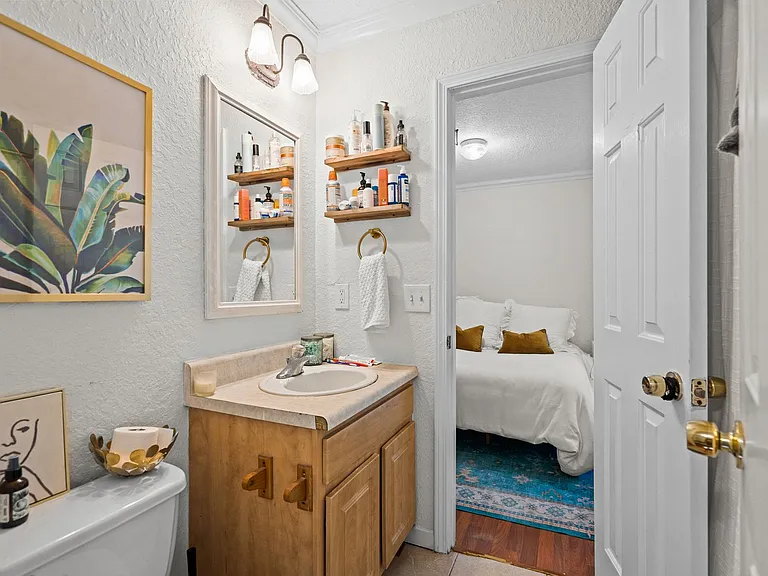 114 Cedar St — Photo 21