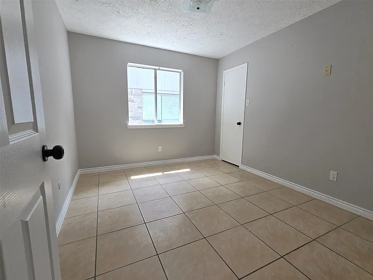 4835 Owens Creek Ln — Photo 11