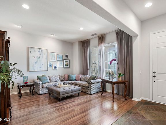 4th image of 3186 Cove Creek Ct